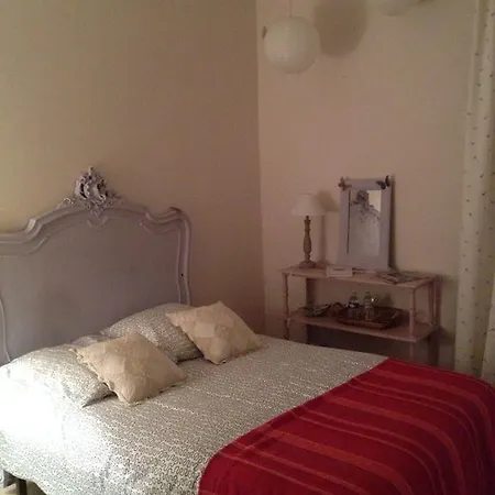 Chateau Cornillon Arles Room photo