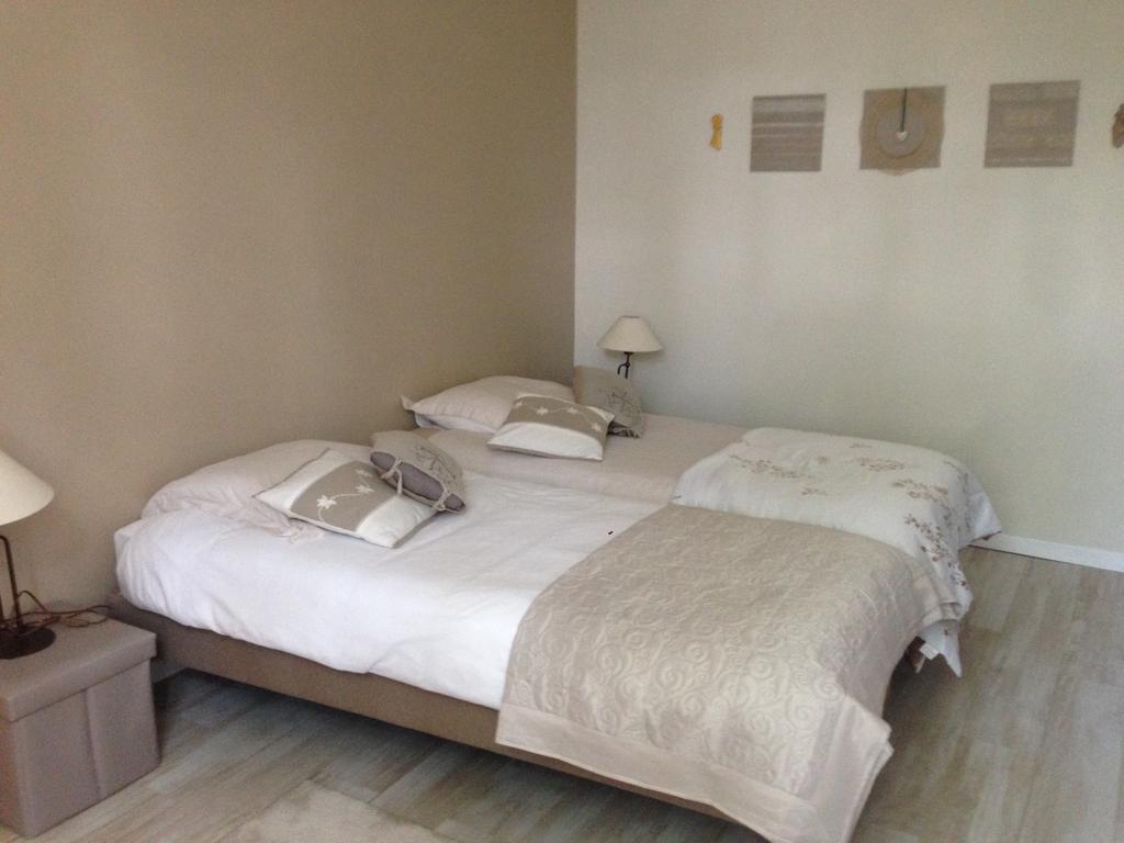 Chateau Cornillon Bed and breakfast